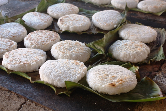  Grude é feito com goma da tapioca e misturada ao coco ralado, sal e manteiga