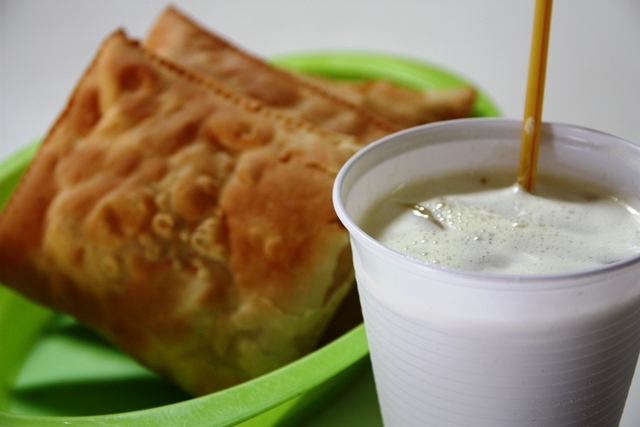 Caldo de cana com limão ótimo para acompanhar os pastéis do Fumaça