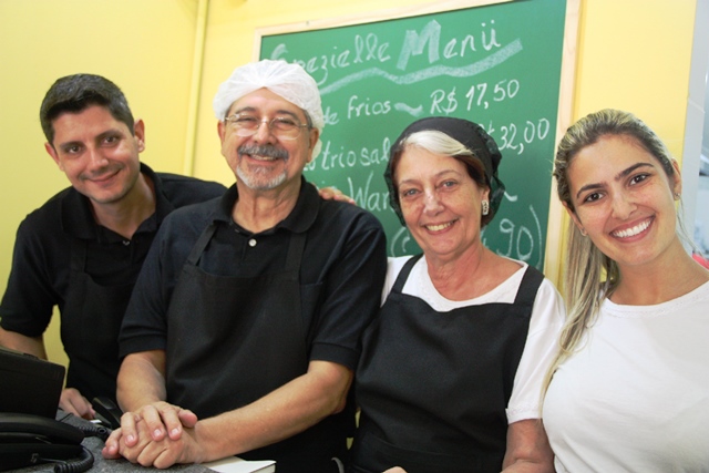 Família Rio Granja: Igor, Marcio, Cristina e Natalia, comandam o restaurante alemão na Pajuçara