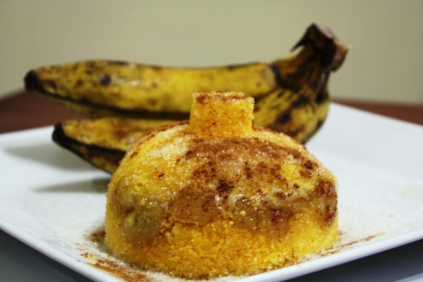 A grata surpresa é o cuscuz na versão cartola (banana, canela e açúcar)