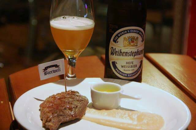 Cerveja alemã com picanha e manteiga de garrafa