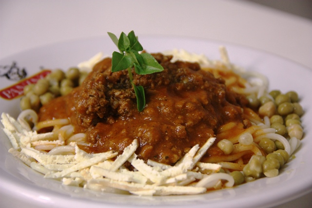 Tradição: macarrão Pajuçara, extrate elefante e carne moída. O segredo o saber fazer