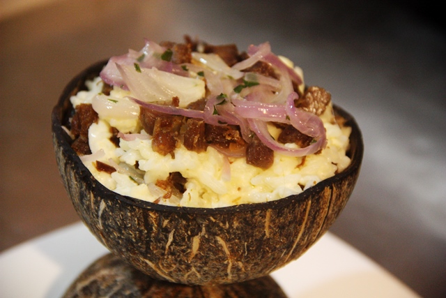 BODEGA DO SERTÃO: Casal Perfeito com Carne de sol Crocante com arroz de queijo coalho 