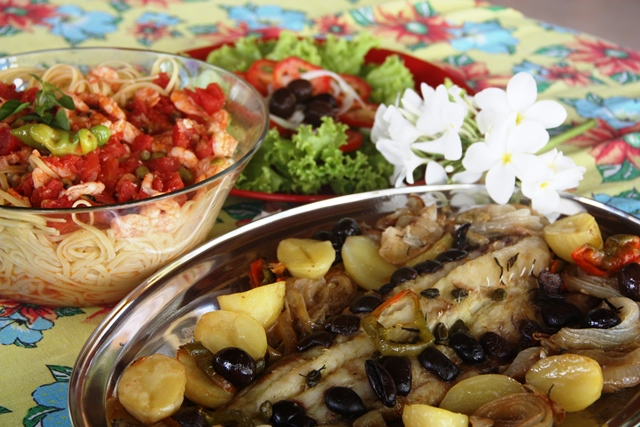 Bacalhau ao forno e macarronada de camarão