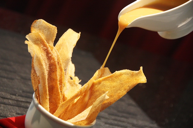 Churros alagoanos de batata doce dos chefs Serginho Jucá e Felipe Lacet, do Sur