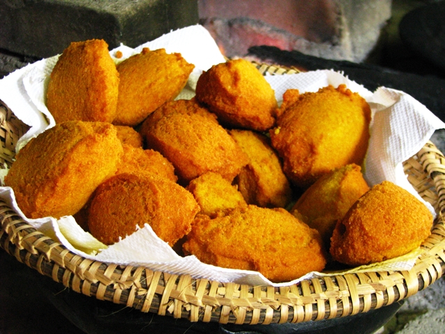 acarajé, comida típica baiana, não imagina que a iguaria é também a comida de Iansã – orixá dos bons fluidos e energias positivas