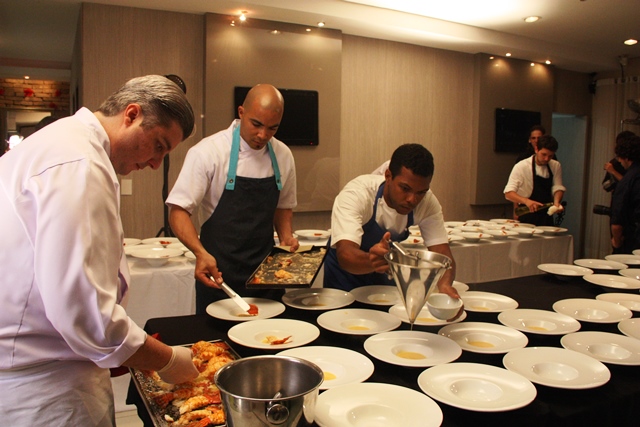 Bastidores do jantar. Foto @ruinagaefotografiala