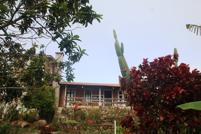 Casa cheia histórias, agora é meio de hospedagem