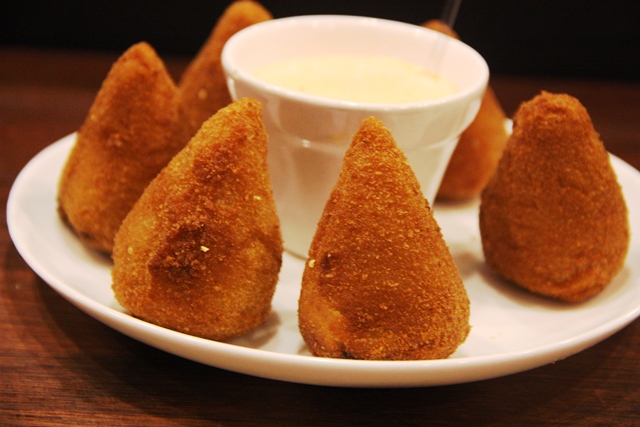 Coxinhas de porco do SantoBurger