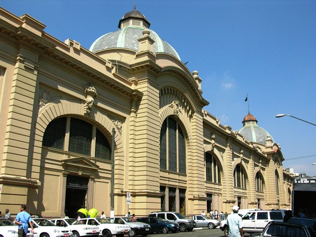 Mercadão de São Paulo, onde coração da cidade bate forte